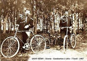 Saint-Remy - Oranie - Gendarmes a velo - 1907